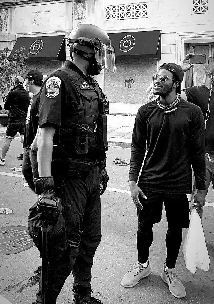 35 Pics Showing The Other Side Of The George Floyd Protests That The Mainstream Media Is Reluctant To Share